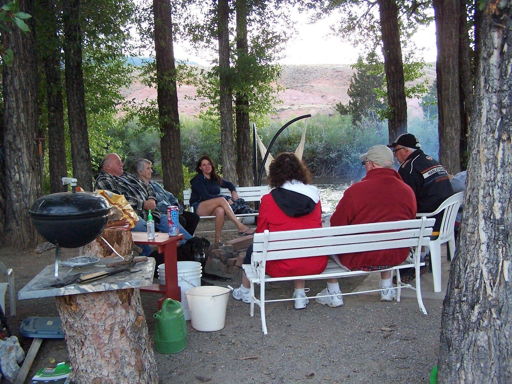 Black Bear Inn Dubois Eksteriør bilde